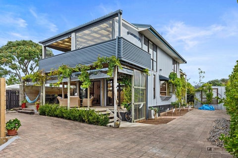 988 Papamoa Beach Road, Papamoa Beach, Papamoa