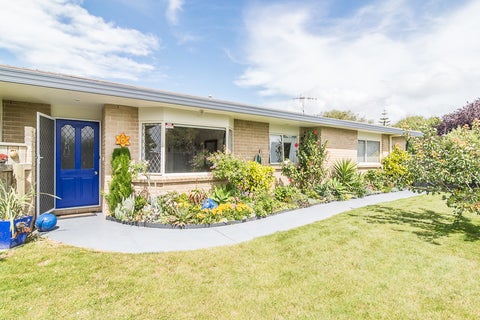 8 Meredith Way, Paraparaumu Beach, Paraparaumu