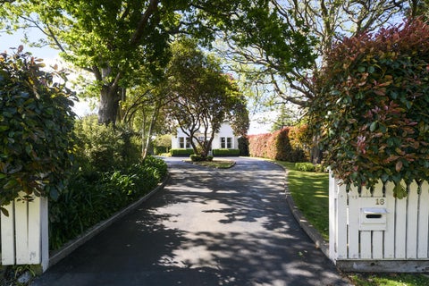 16 Bond Street, Marton