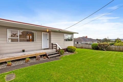 1/57 Amberley Avenue, Te Atatū South, Auckland