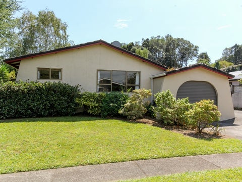 1 Cedar Place, Westown, New Plymouth