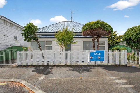 69 Holloway Street, Carterton