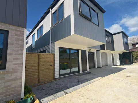 48B Loloma Drive, Half Moon Bay, Auckland