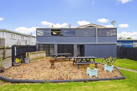 79 Park Avenue, Waitarere Beach, Levin
