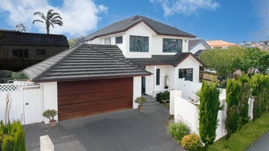 2/14 Hugh Green Drive, Pinehill, Auckland