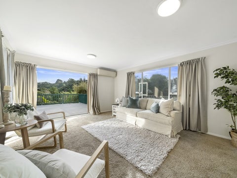 74 Leeward Drive, Whitby, Porirua