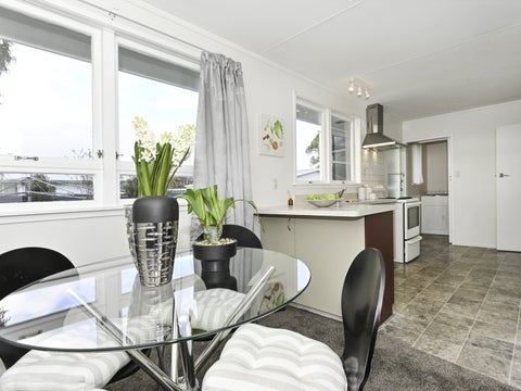214 Portsmouth Road, Flaxmere, Hastings