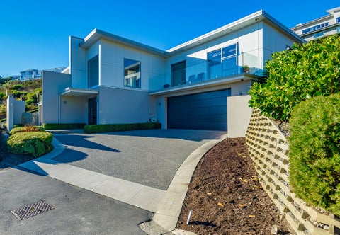 8 Saint Remy Lane, Redcliffs, Christchurch