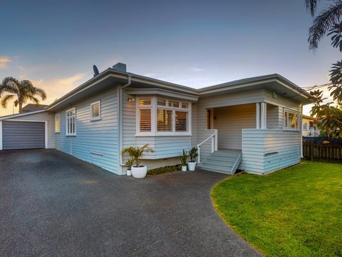 88 Huia Road, Point Chevalier, Auckland