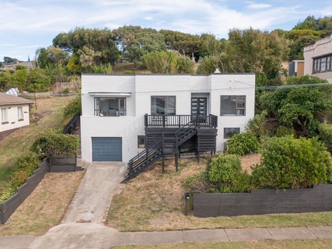 354 Gore Street, Bluff