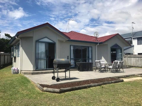 72 Samwell Drive, Whitby, Porirua
