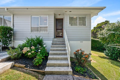 2/20 Scarlock Avenue, Browns Bay, Auckland