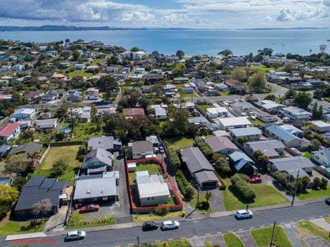 30 Holiday Road, Stanmore Bay, Whangaparaoa