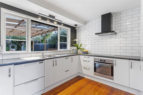 7 Woodhams Street, Beach Haven, Auckland
