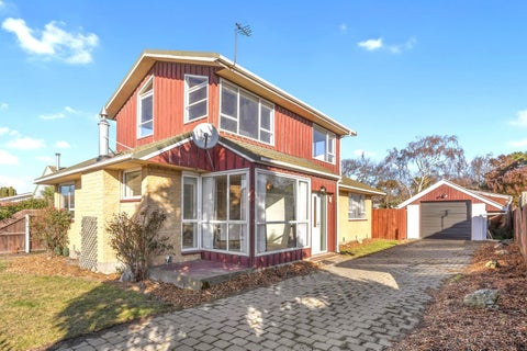 33 Frensham Crescent, Woolston, Christchurch
