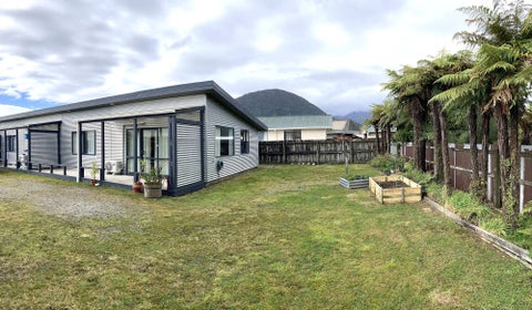 3/6 Pauareka Road, Haast, Haast