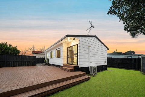 2/3 William Street, Mangere East, Auckland