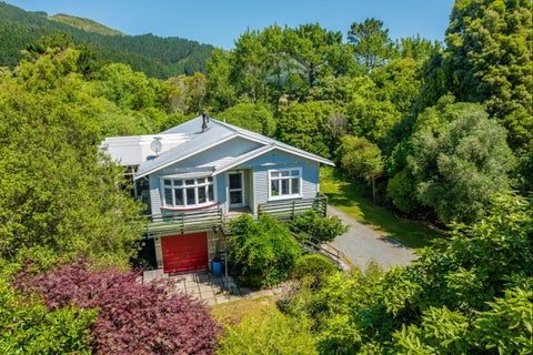 1100B Coast Road, Wainuiomata Coast, Lower Hutt