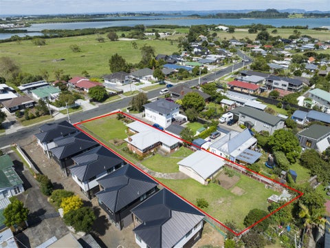 9 Wellesley Road, Mangere Bridge, Auckland