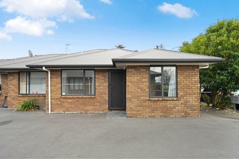 1/240 Old Farm Road, Hillcrest, Hamilton