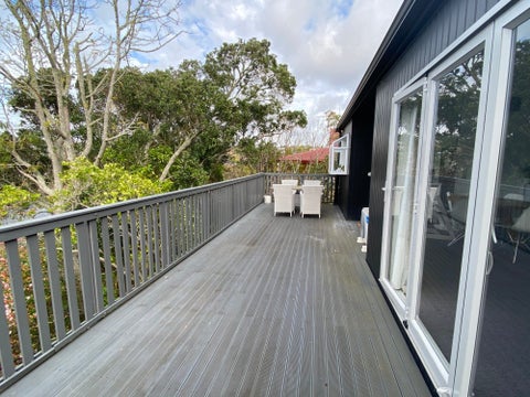 25 Montclair Rise, Browns Bay, North Shore City, Auckland
