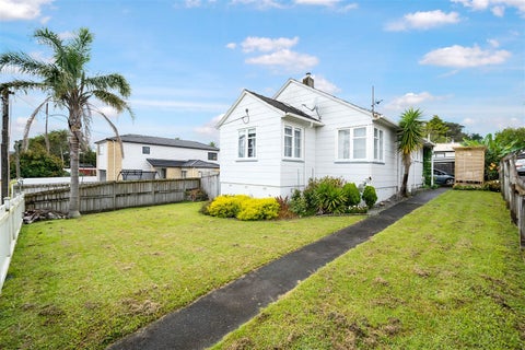 19 Blacklock Avenue, Henderson, Auckland