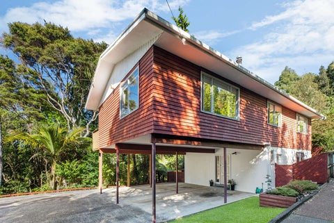 203 Woodlands Park Road, Titirangi, Auckland