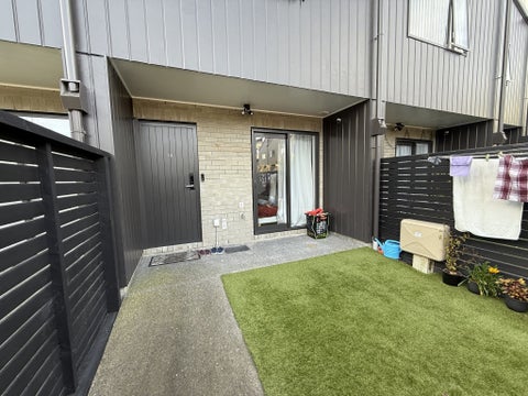 18/28 Westgate Drive, Westgate, Auckland