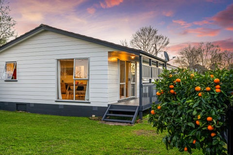 92B Beach Road, Te Atatu Peninsula, Auckland