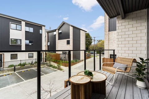 4/61 Matipo Road, Te Atatu Peninsula, Auckland
