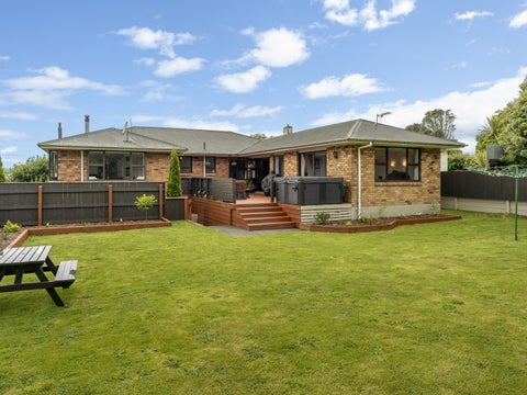 19 Brecon Road, Stratford, Stratford