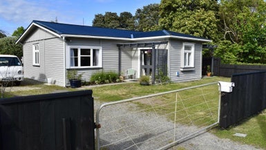 27 Toi Street, Otaki Beach, Otaki