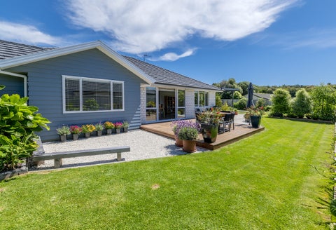 83 Waipunahau Road, Waikanae