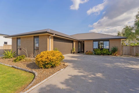 70 Cholmondeley Crescent, Whitianga, Whitianga