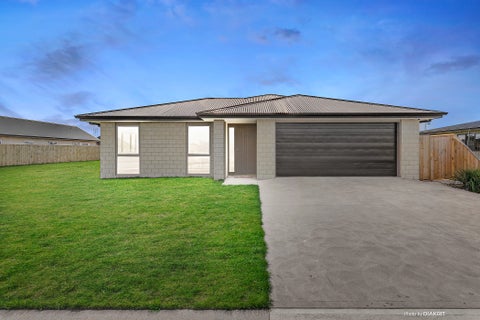 2 Takahe Drive, Carterton
