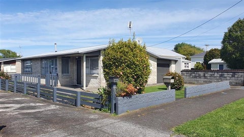 36 Collins Street, Hawera