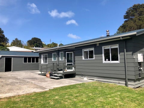 1 Cross Street, Raglan