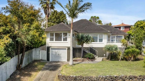 48 Bruce Road, Glenfield, Auckland