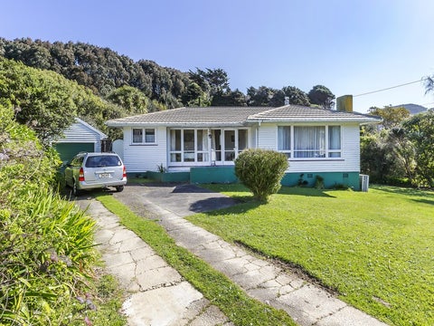 15 Main Road, Tawa, Wellington