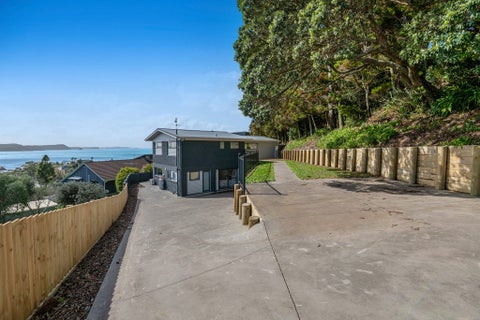 236 Whangaparaoa Road, Red Beach, Whangaparāoa