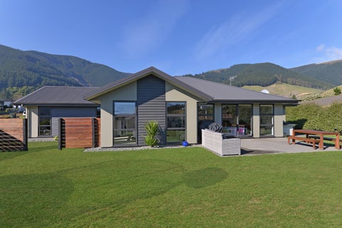 81 Sanctuary Drive, Stoke, Nelson
