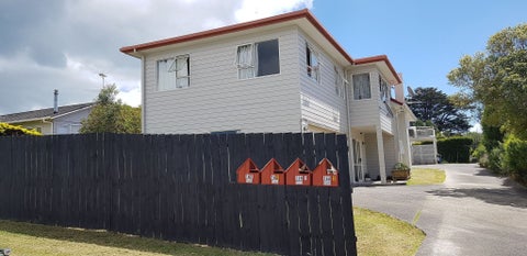 16 Kauri Glen Road, Northcote, Auckland