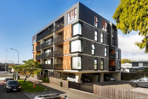 401/2 Miller Street, Point Chevalier, Auckland