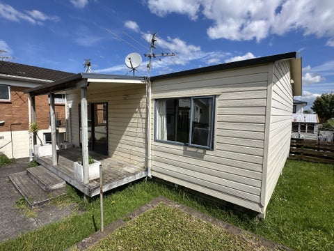 8 Vanbrugh Place, Bucklands Beach, Auckland