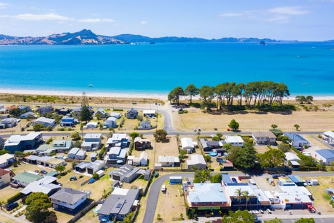 16 Banks Street, Cooks Beach