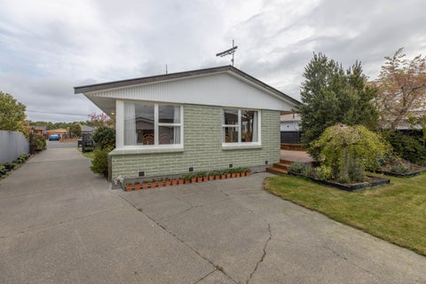 45 Farquhars Road, Redwood, Christchurch