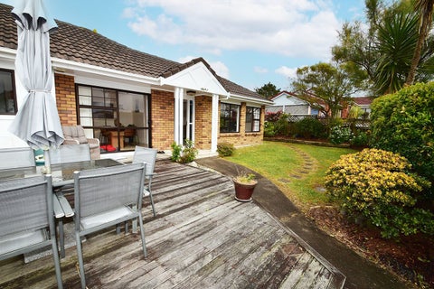 1/5 Spring Grove, Henderson, Auckland