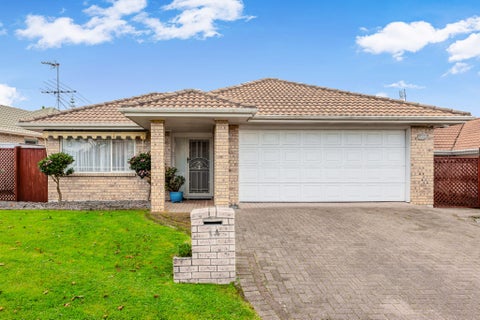 1A Corta Bella Place, Golflands, Auckland