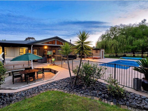 151 Top Road, Albany