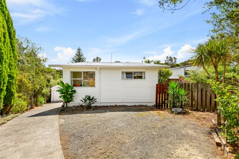 49 Neal Avenue, Glenfield, Auckland